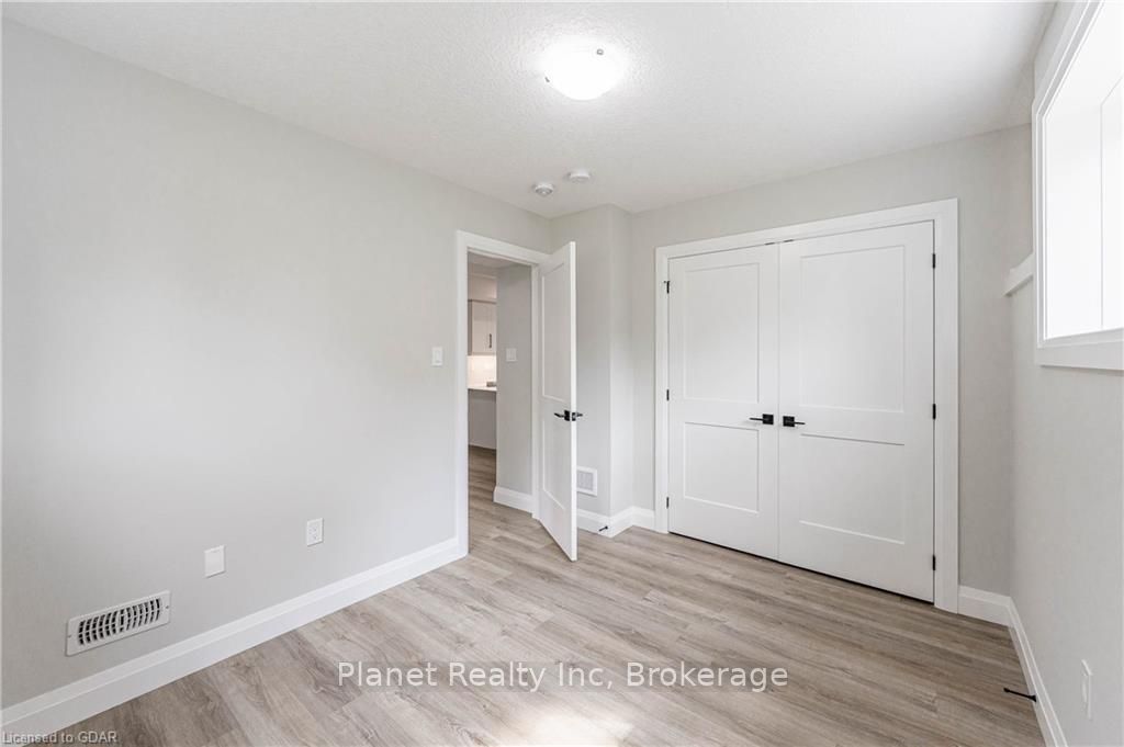 330 Exhibition Street 2, Guelph, ON N1H 4S2 photo 5