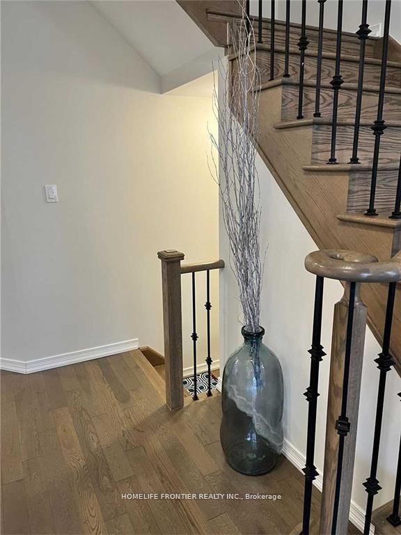 127 Munro Circle, Brantford, ON N3T 0R4 photo 3