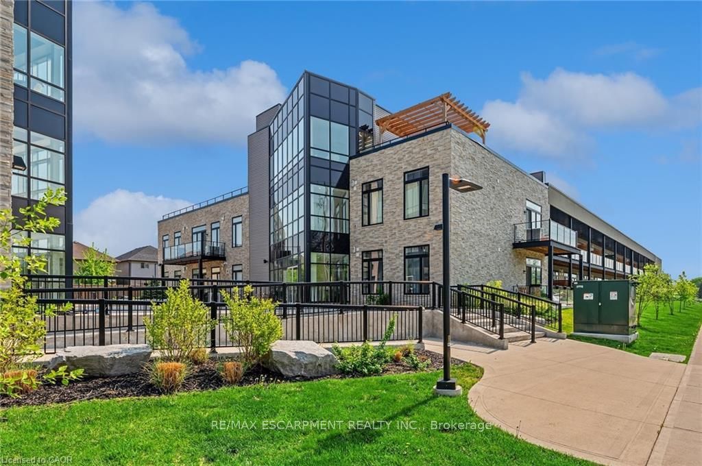85 Morrell Street 222, Brantford, ON N3T 4J6