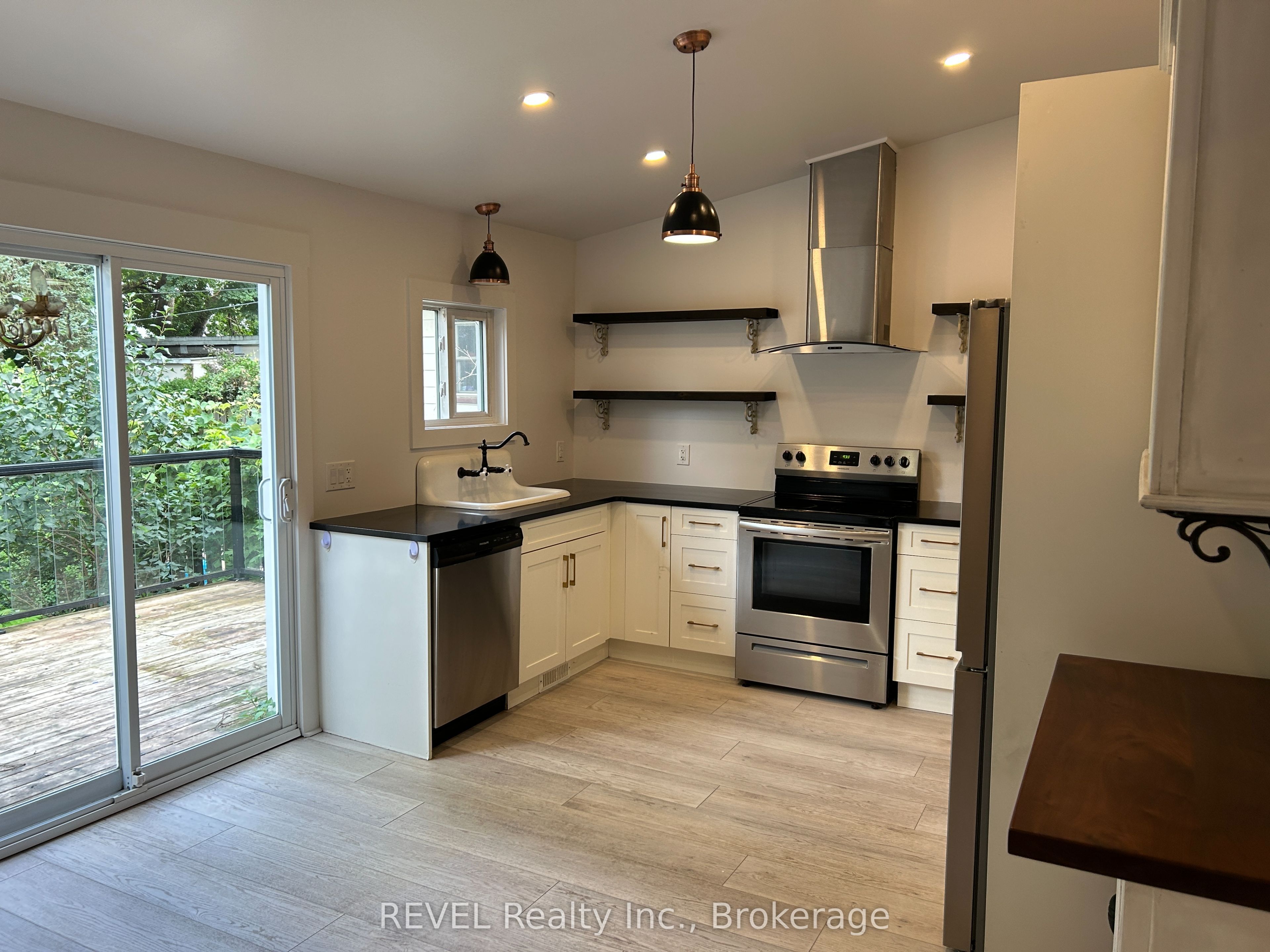 43 Wiley Street, St. Catharines, ON L2R 4G1 photo 3