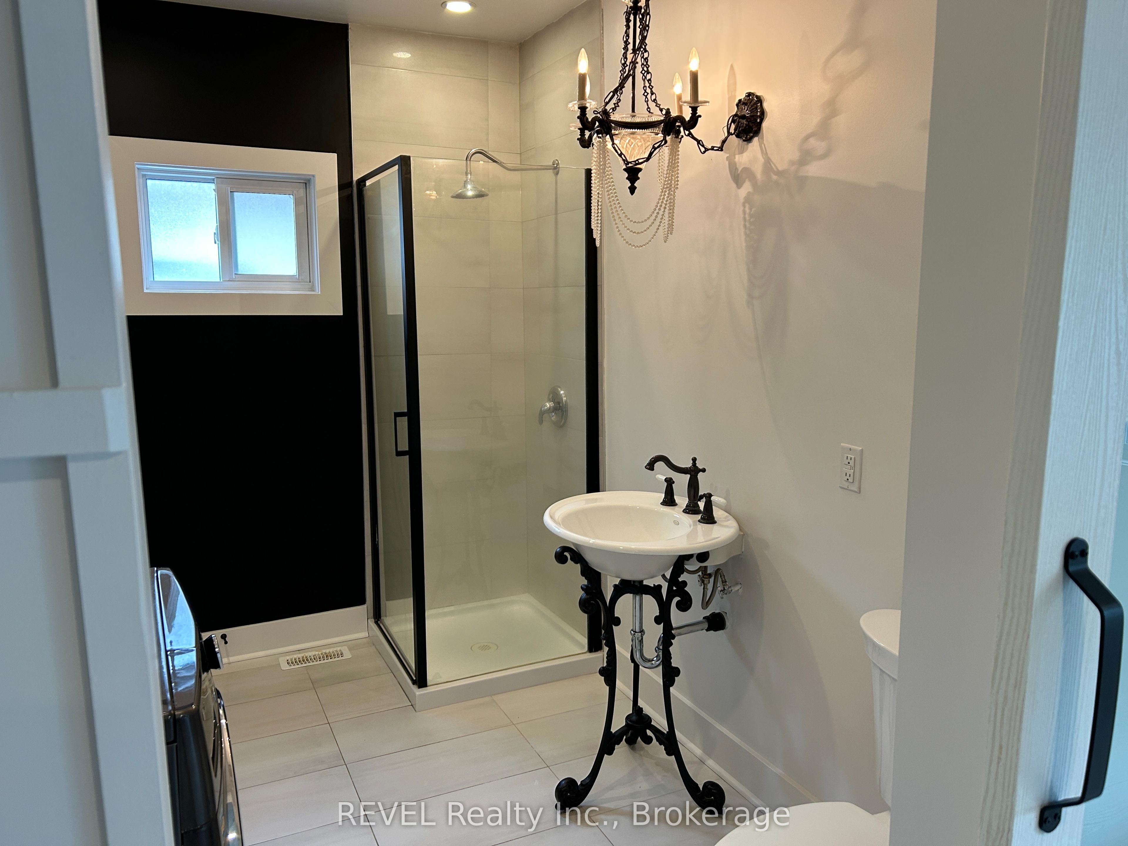43 Wiley Street, St. Catharines, ON L2R 4G1 photo 4