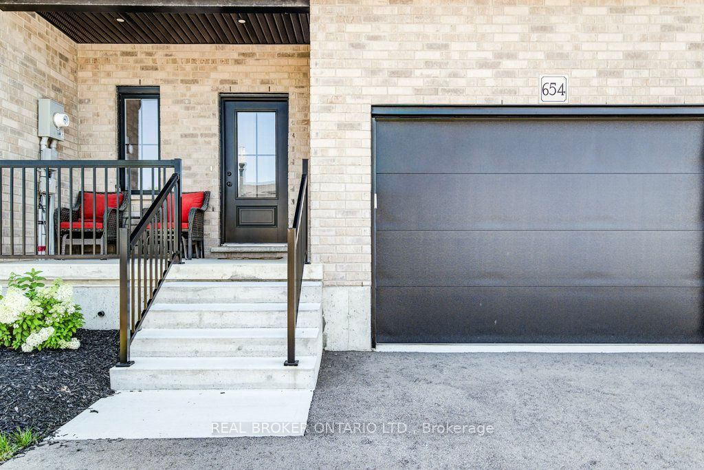 654 Wray Avenue S, North Perth, ON N4W 3K9 photo 5
