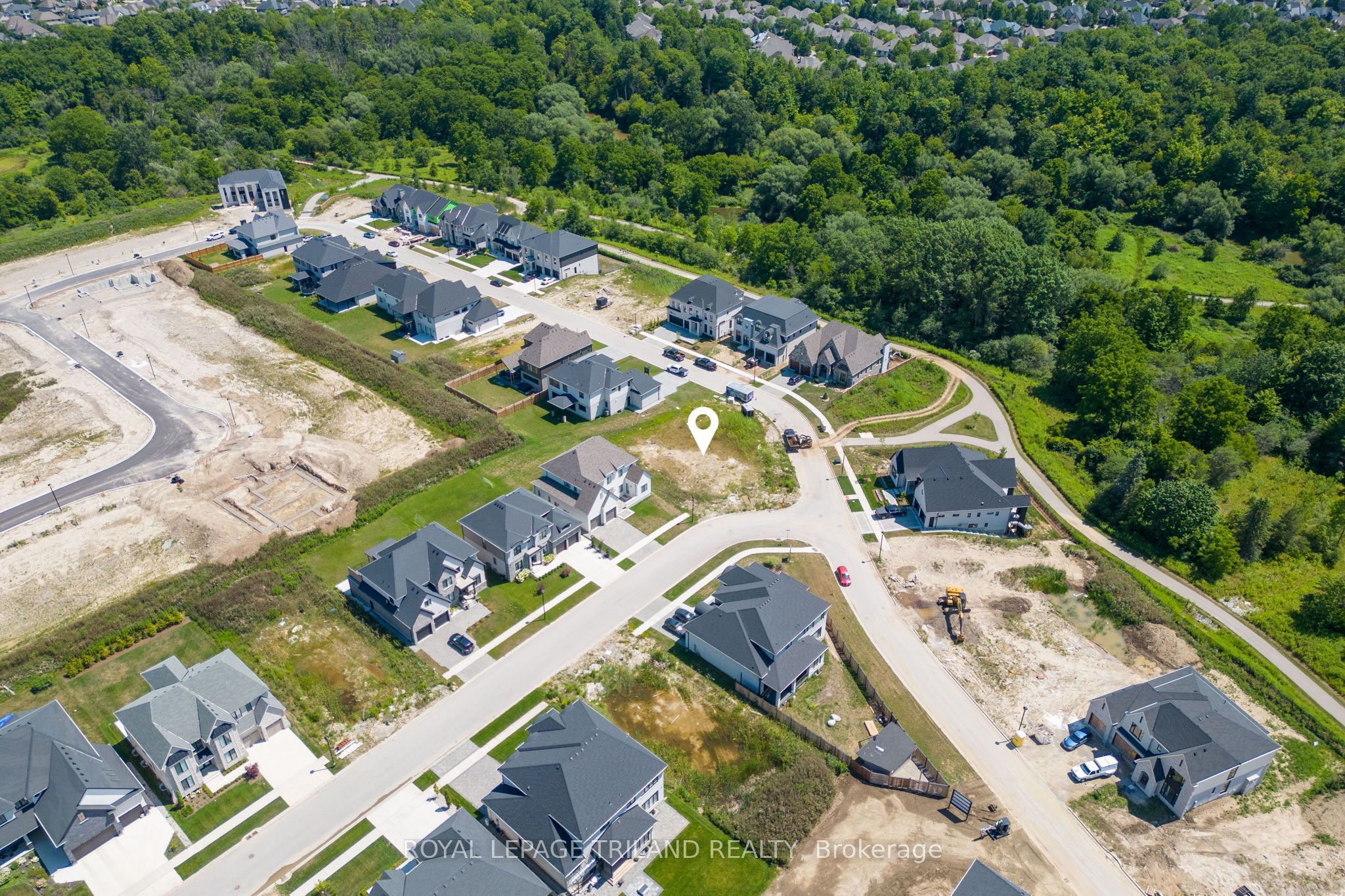 2146 Robbies Way, London North, ON N6G 3X8 photo 2