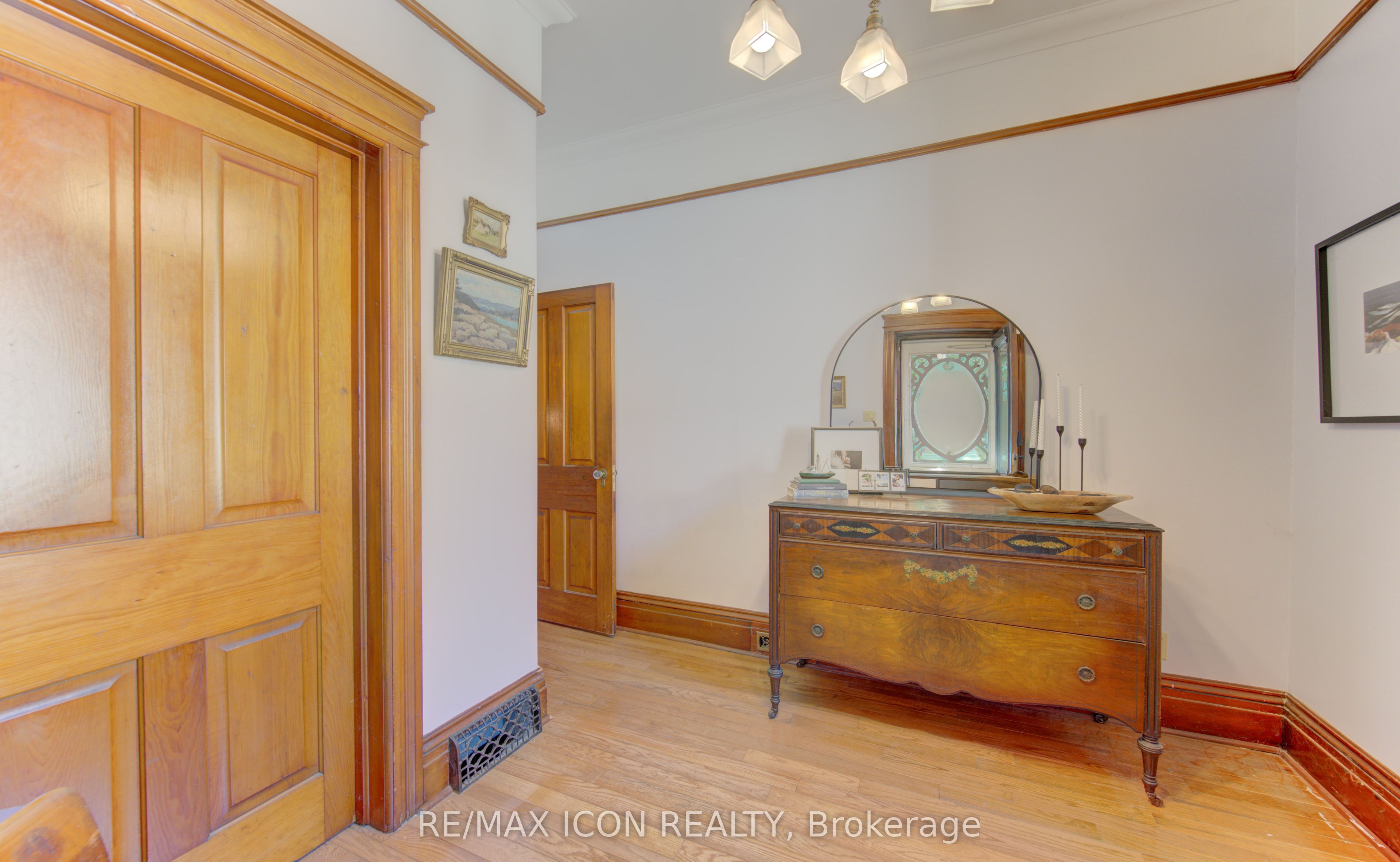 63 Birch Street, Cambridge, ON N1R 2M6 photo 4