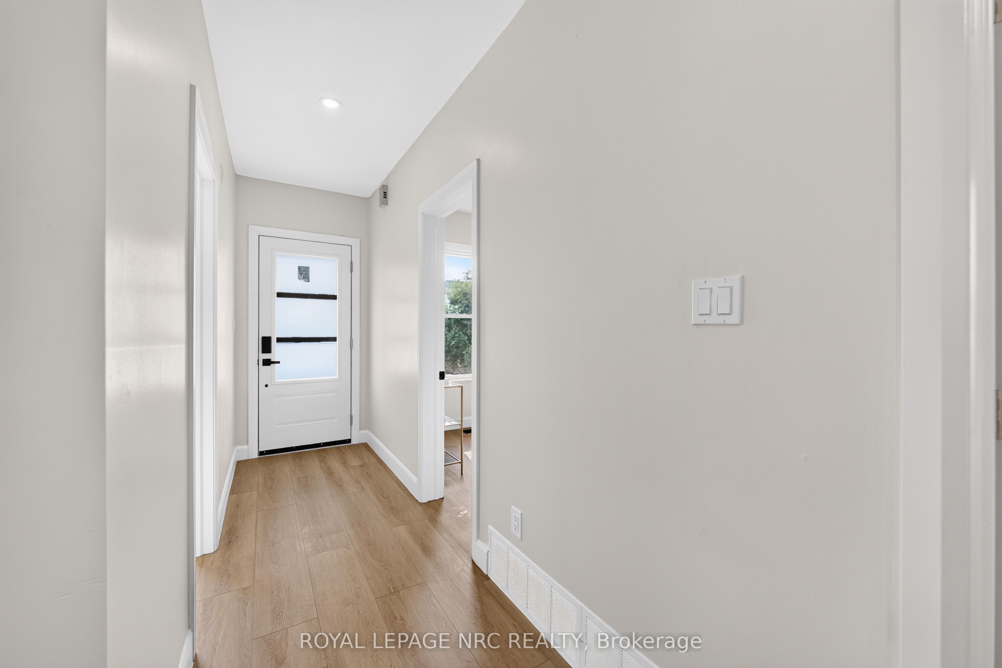 51 Queen Street S, Thorold, ON L2V 3N2 photo 5