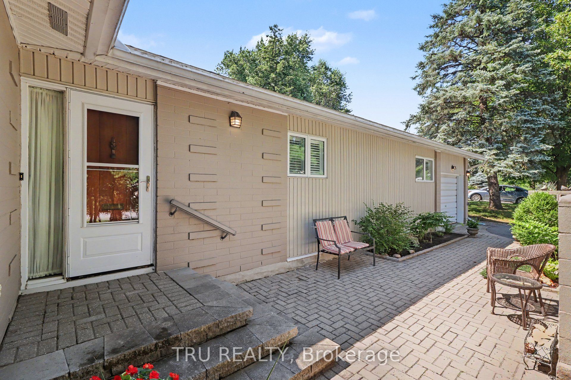 1174 Cameo Drive, Belair Park - Copeland Park and Area, ON K2C 1Y7 photo 5