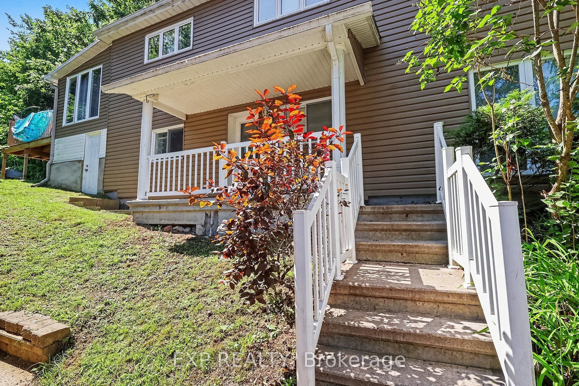 2055 Victoria Street Unit B, Clarence-Rockland, ON K4K 1L5