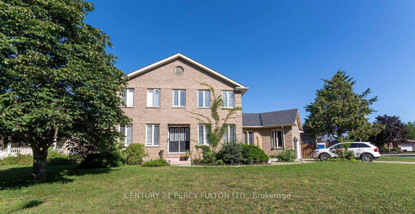 7 Bridlewood Lane, Quinte West, ON K8V 6N4 photo 2