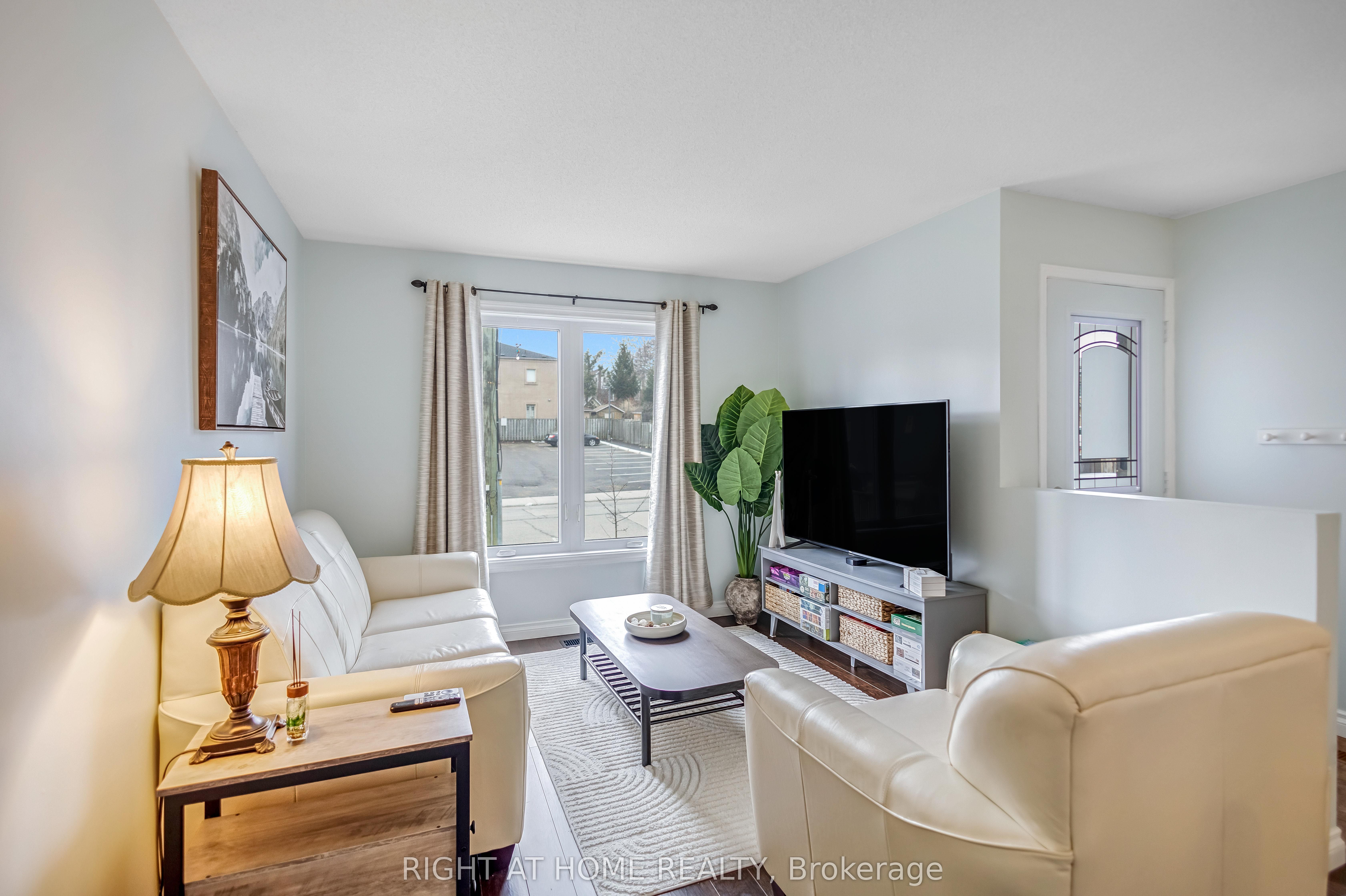 8 Brantdale Avenue, Hamilton, ON L9C 1B7 photo 4