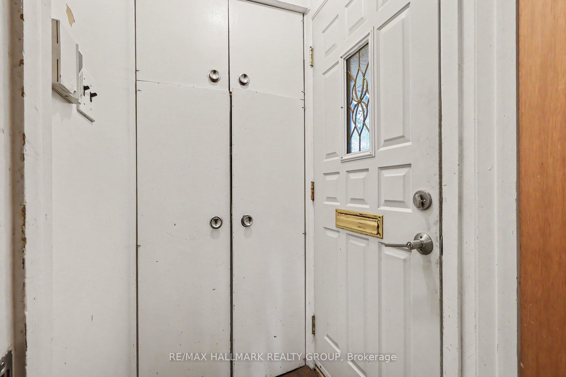 173 Wingham Place, Manor Park - Cardinal Glen and Area, ON K1K 2X3 photo 3