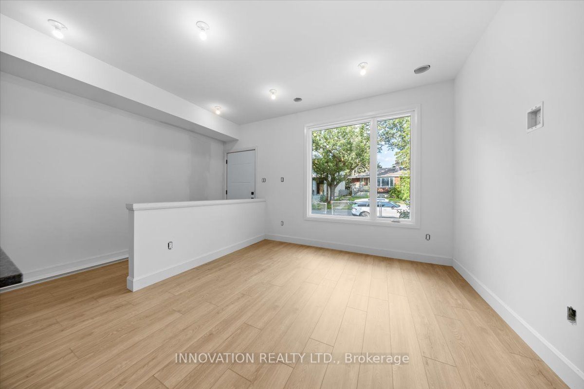 486-1 Wentworth Avenue, Woodroffe, ON K2B 5K1 photo 4