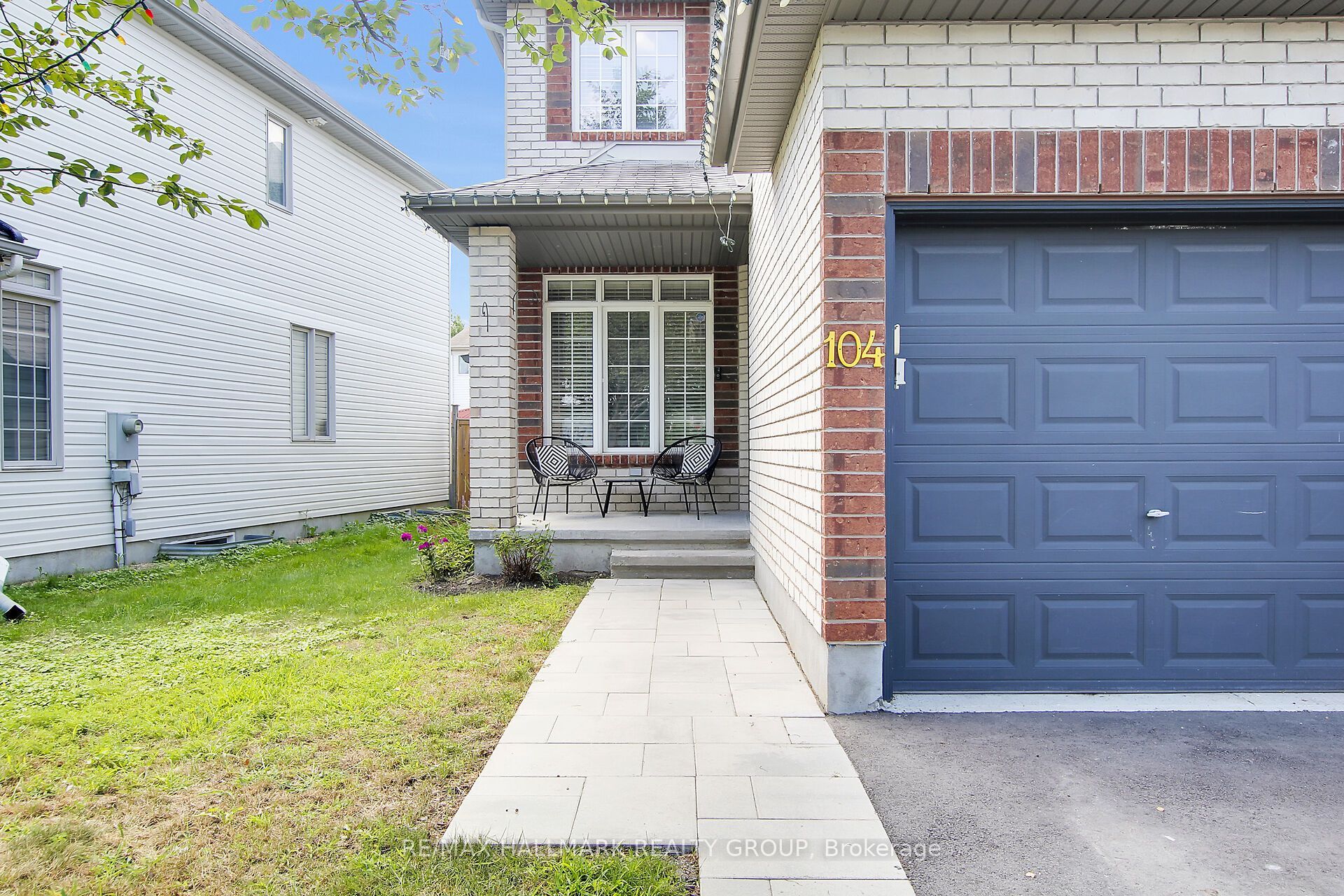 104 Strathcarron Crescent, Kanata, ON K2K 0C7 photo 2
