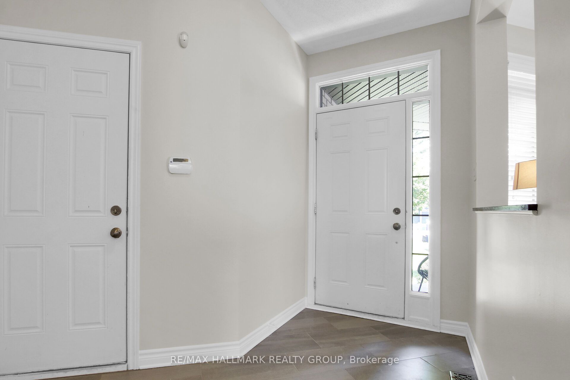 104 Strathcarron Crescent, Kanata, ON K2K 0C7 photo 5