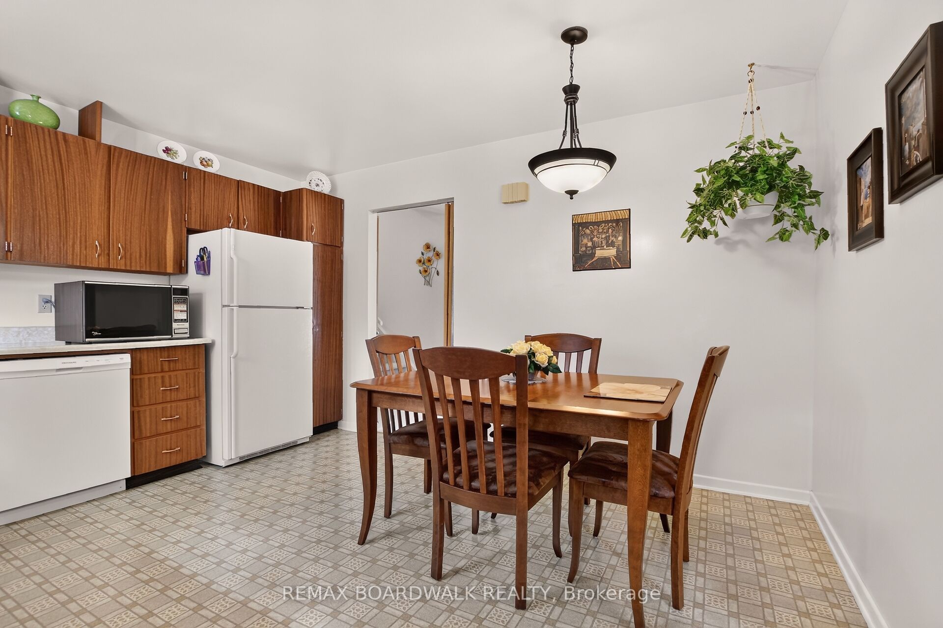 166 Dan Street, Arnprior, ON K7S 1V4 photo 3