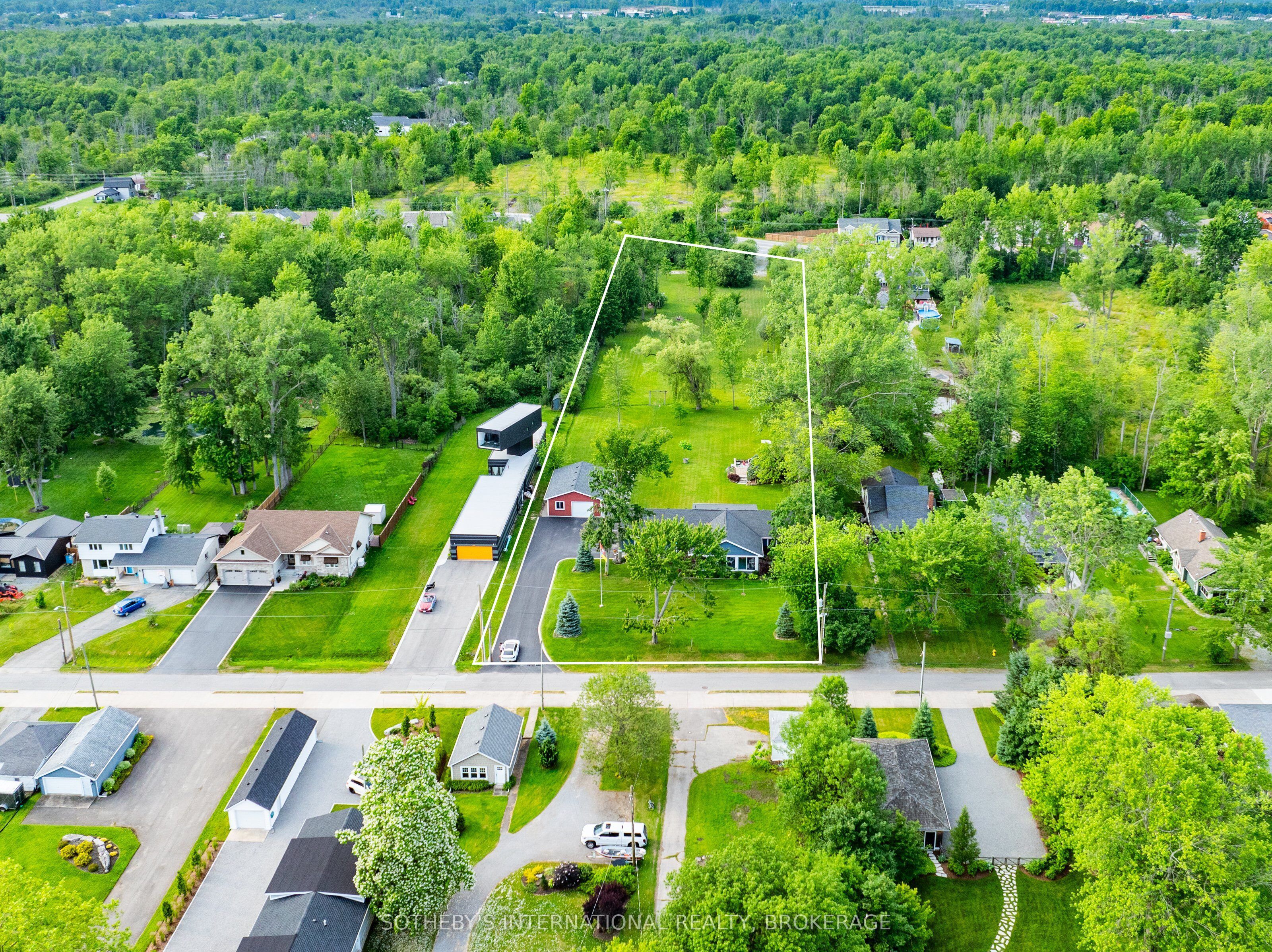 880 Edgemere Road, Fort Erie, ON L2A 1A8 photo 5