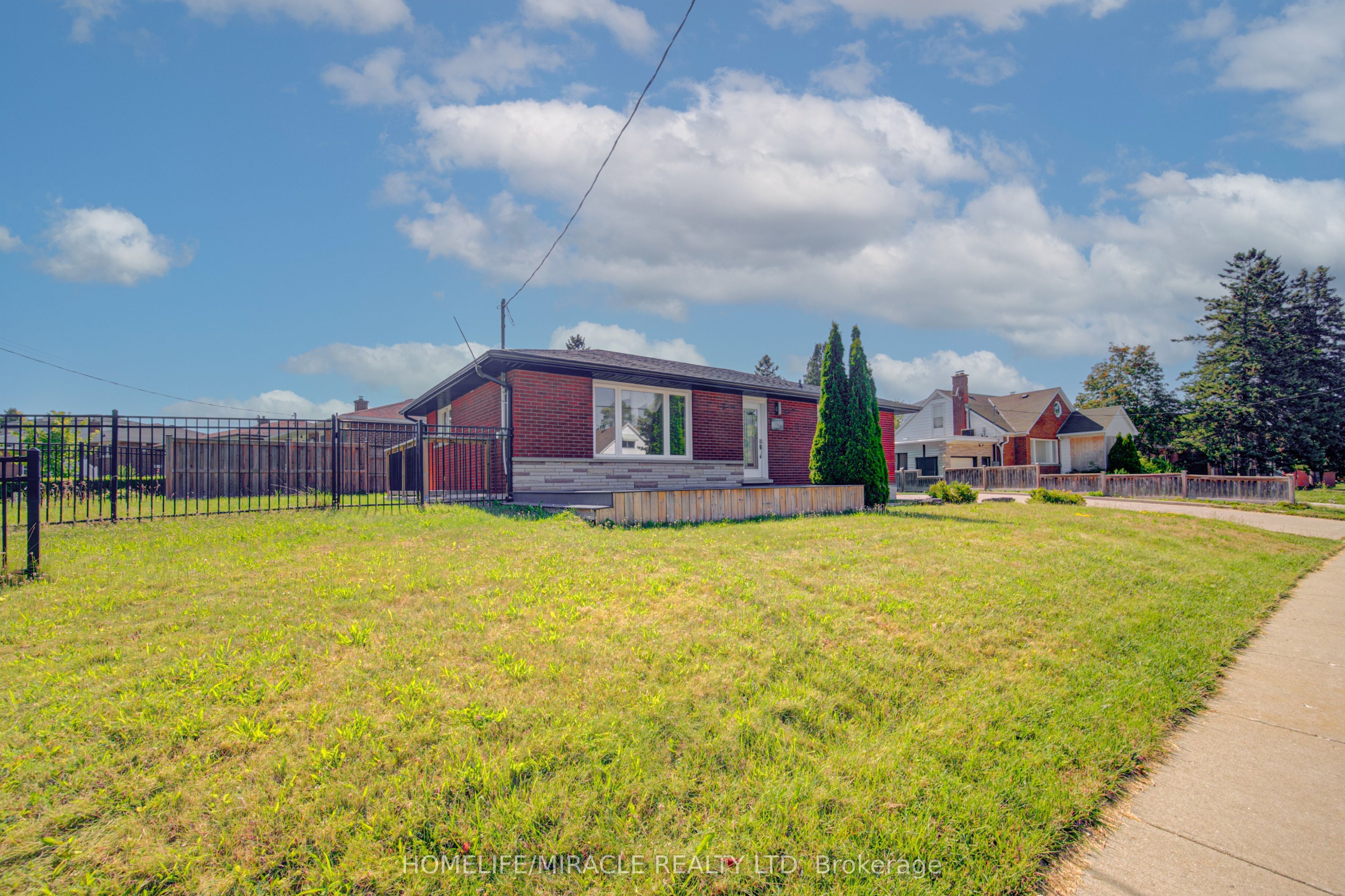 161 Kipling Avenue, Kitchener, ON N2C 2B8