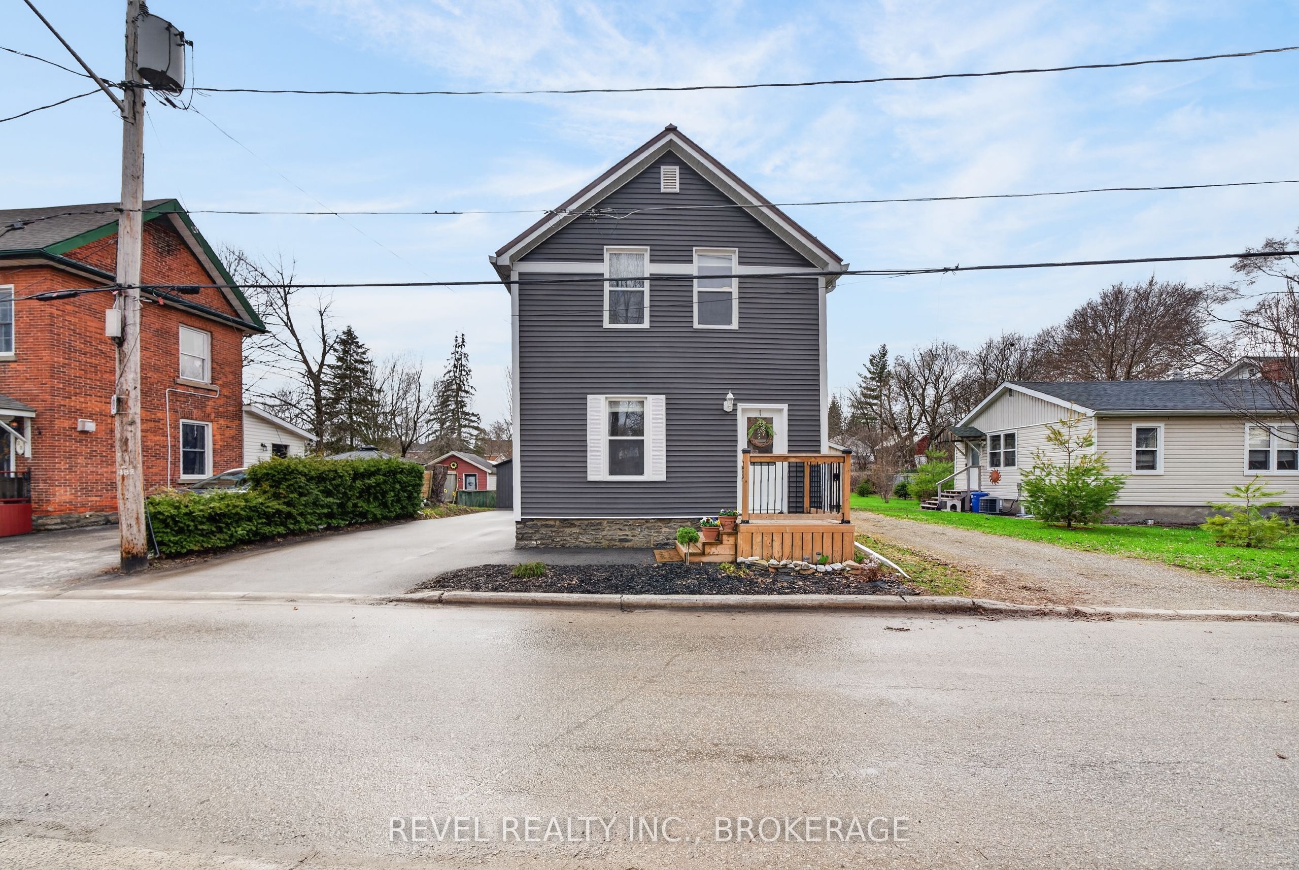 38 Bennett Street, Brockville, ON K6V 2V8 photo 3