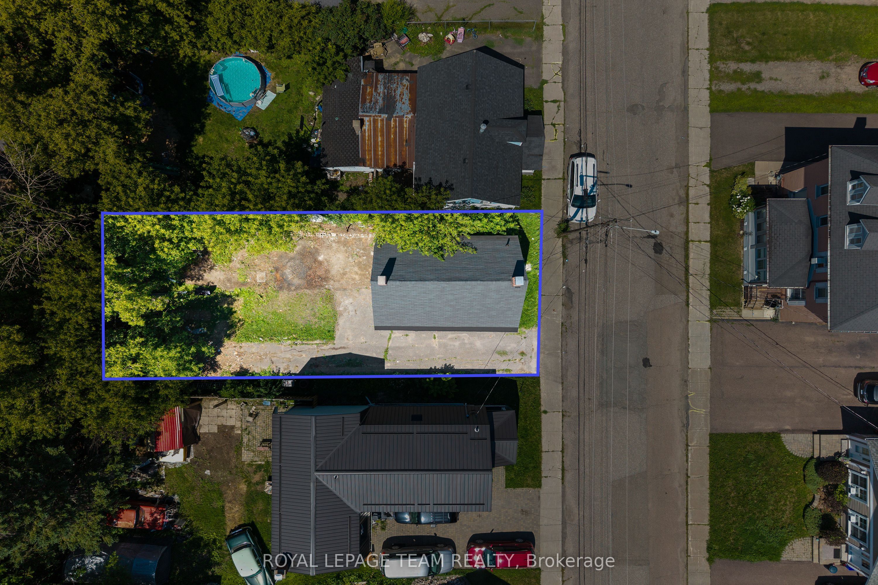 42 Bonnechere Street S, Renfrew, ON K7V 1Z1 photo 3