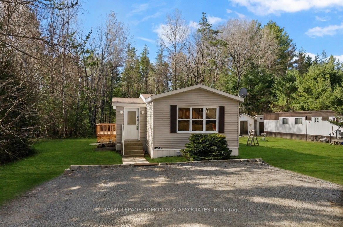 5 Hunters Run Lane, Laurentian Hills, ON K0J 1J0