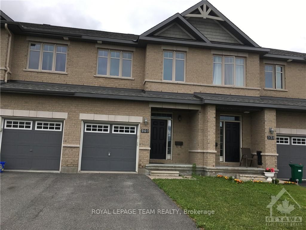 940 COBBLE HILL Drive, Barrhaven, ON K2J 5P8
