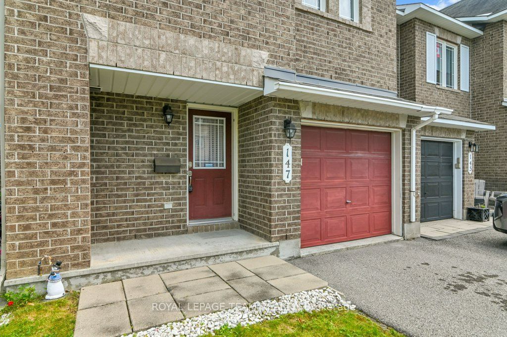 147 Sorento Street, Barrhaven, ON K2J 0B2 photo 2