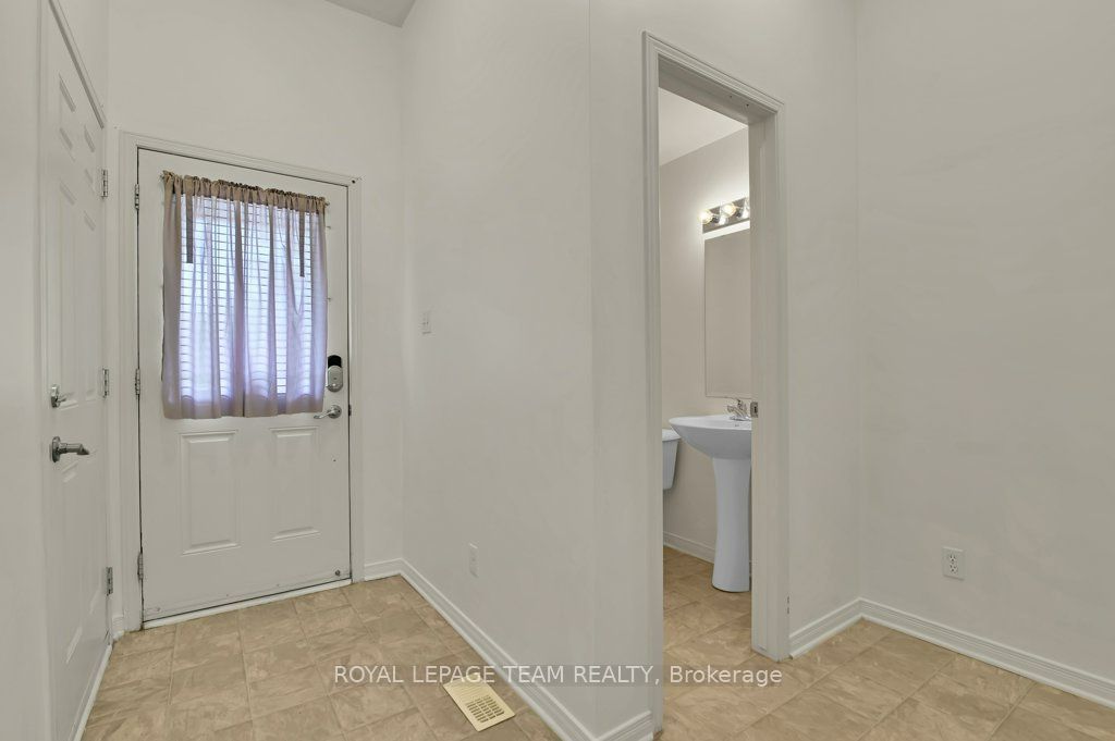 147 Sorento Street, Barrhaven, ON K2J 0B2 photo 3