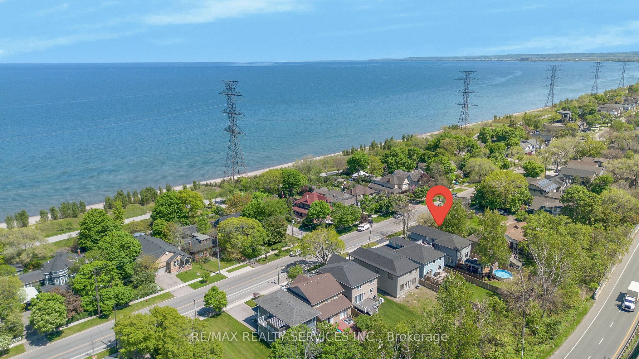 958 Beach Boulevard, Hamilton, ON L8H 6Z4 photo 2