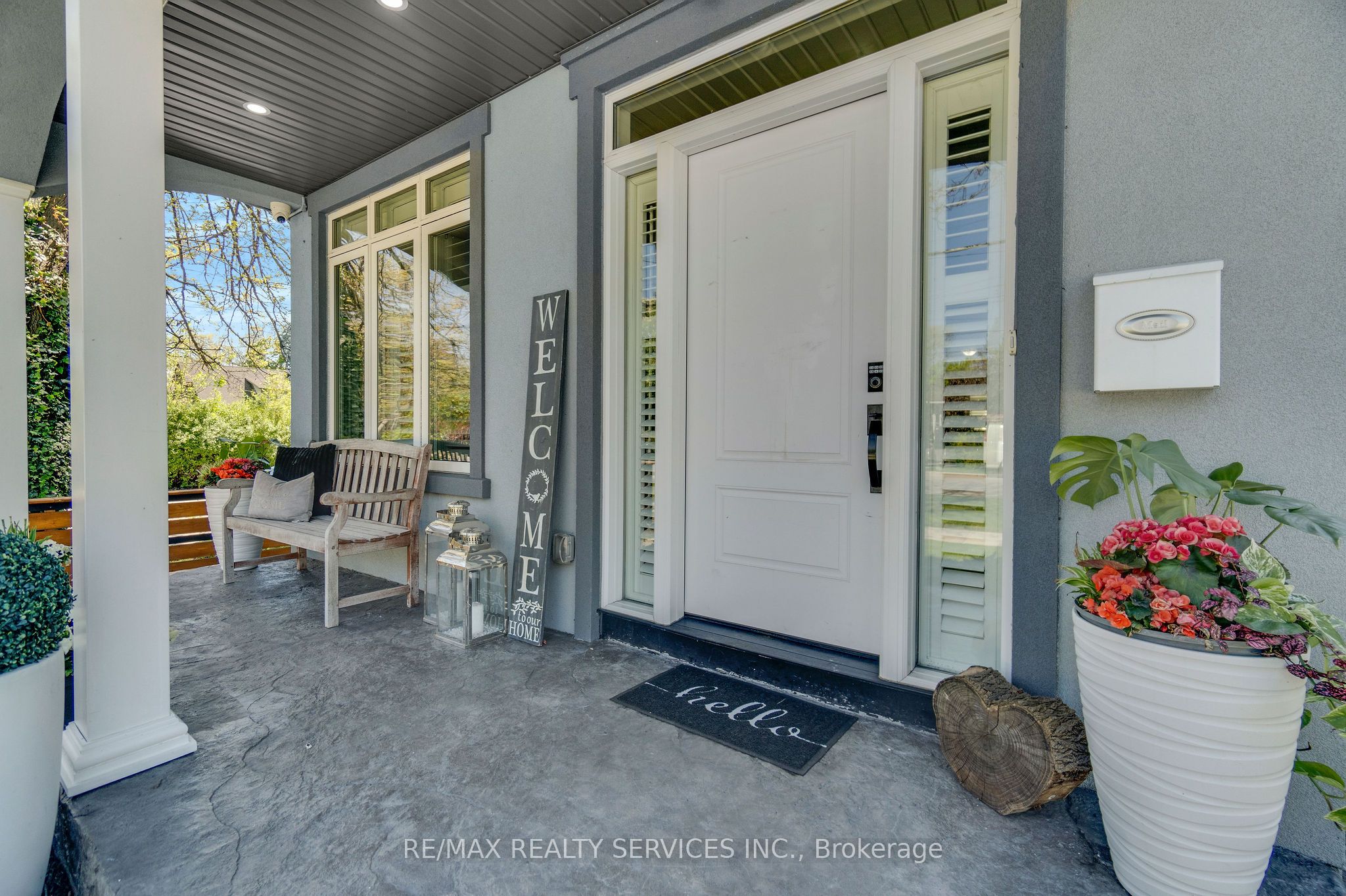 958 Beach Boulevard, Hamilton, ON L8H 6Z4 photo 3