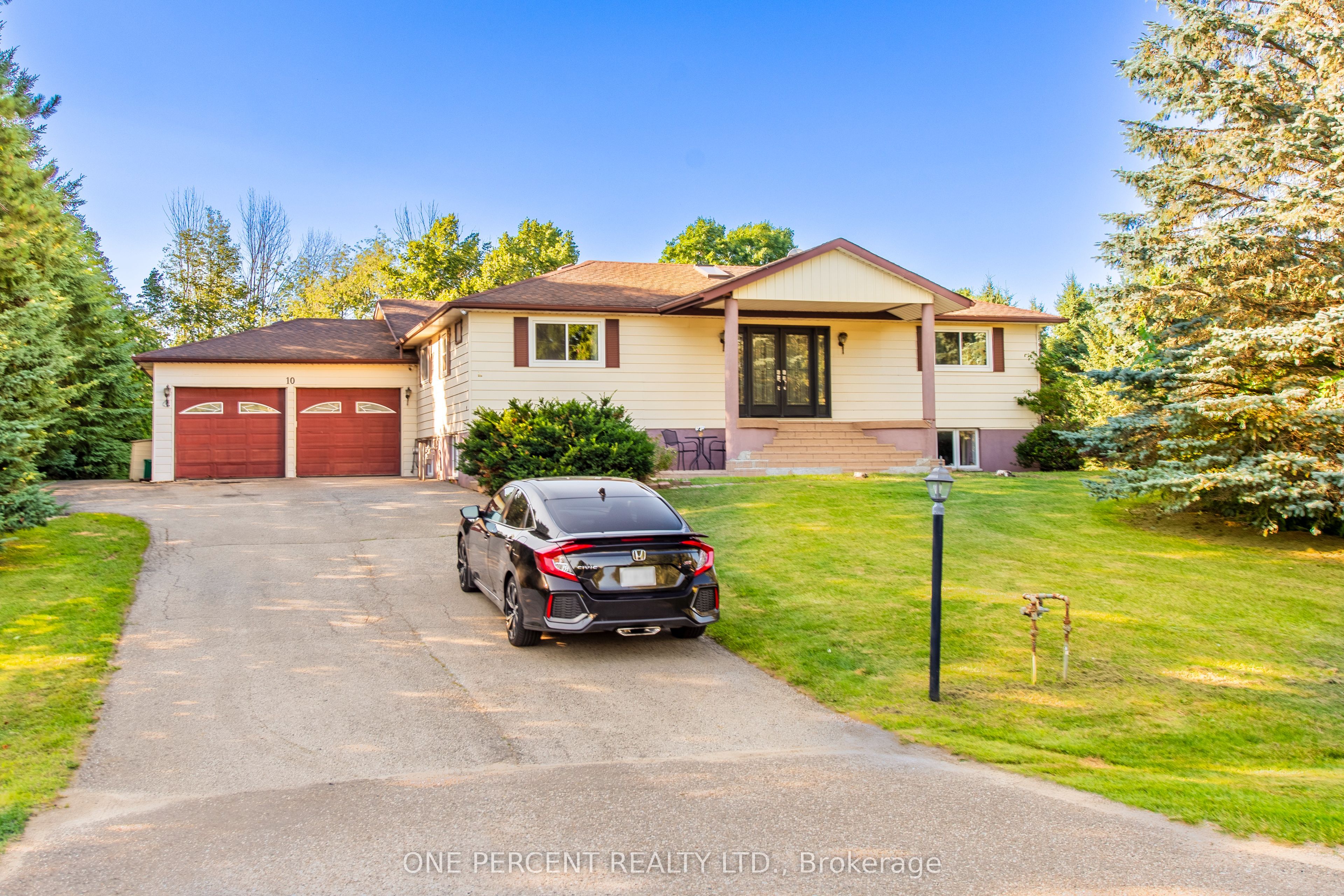 10 Campbell Drive, Mono, ON L9W 5R4