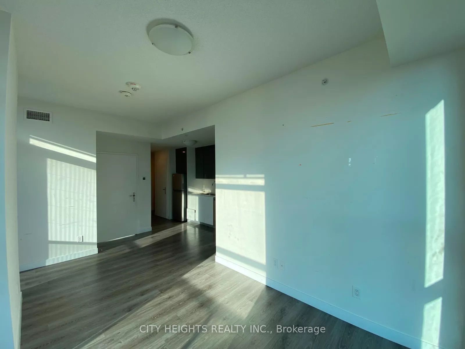 60 Fredrick Street 809, Kitchener, ON N2H 0C7 photo 4