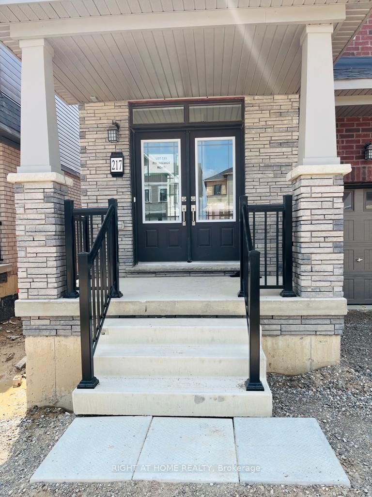 217 Wilmot Road E, Brantford, ON N3T 0W7 photo 2