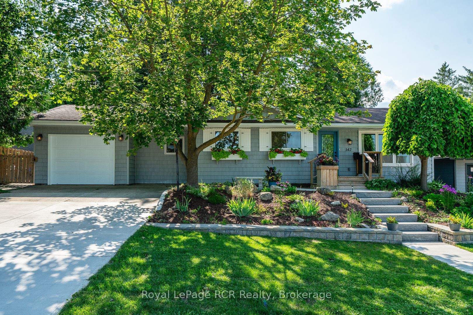 142 12th Avenue, Hanover, ON N4N 2S7 photo 2