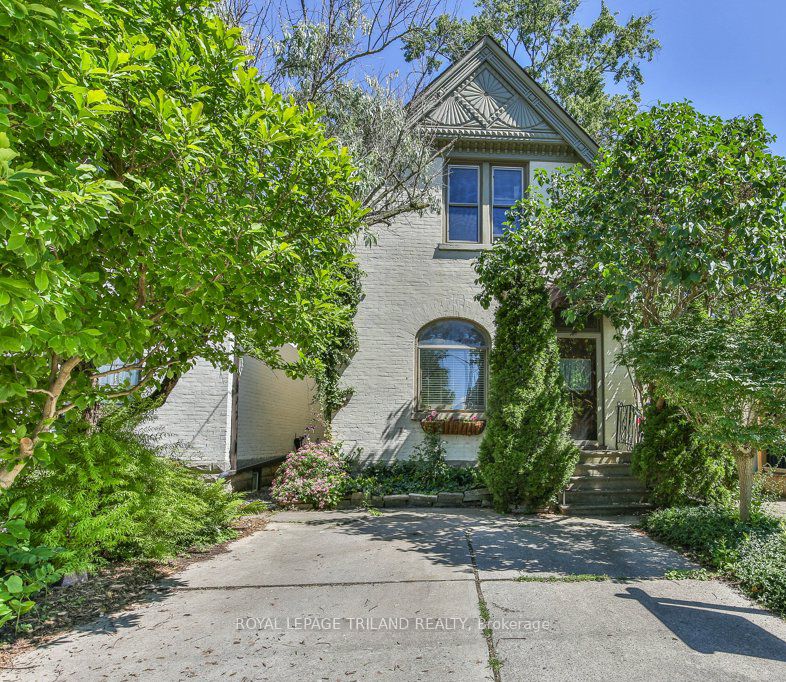 38 BYRON Avenue E, London South, ON N6C 1C5
