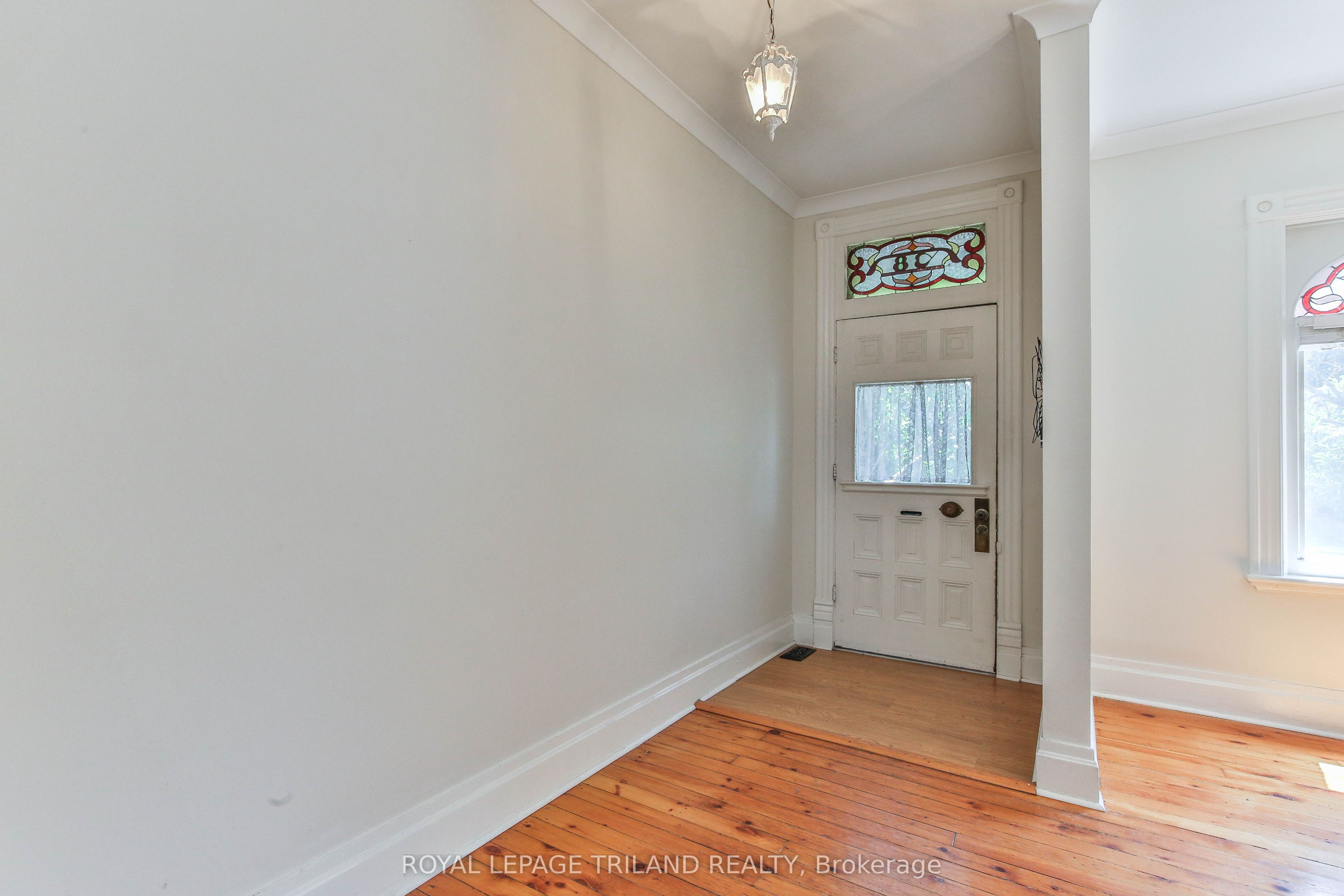 38 BYRON Avenue E, London South, ON N6C 1C5 photo 4