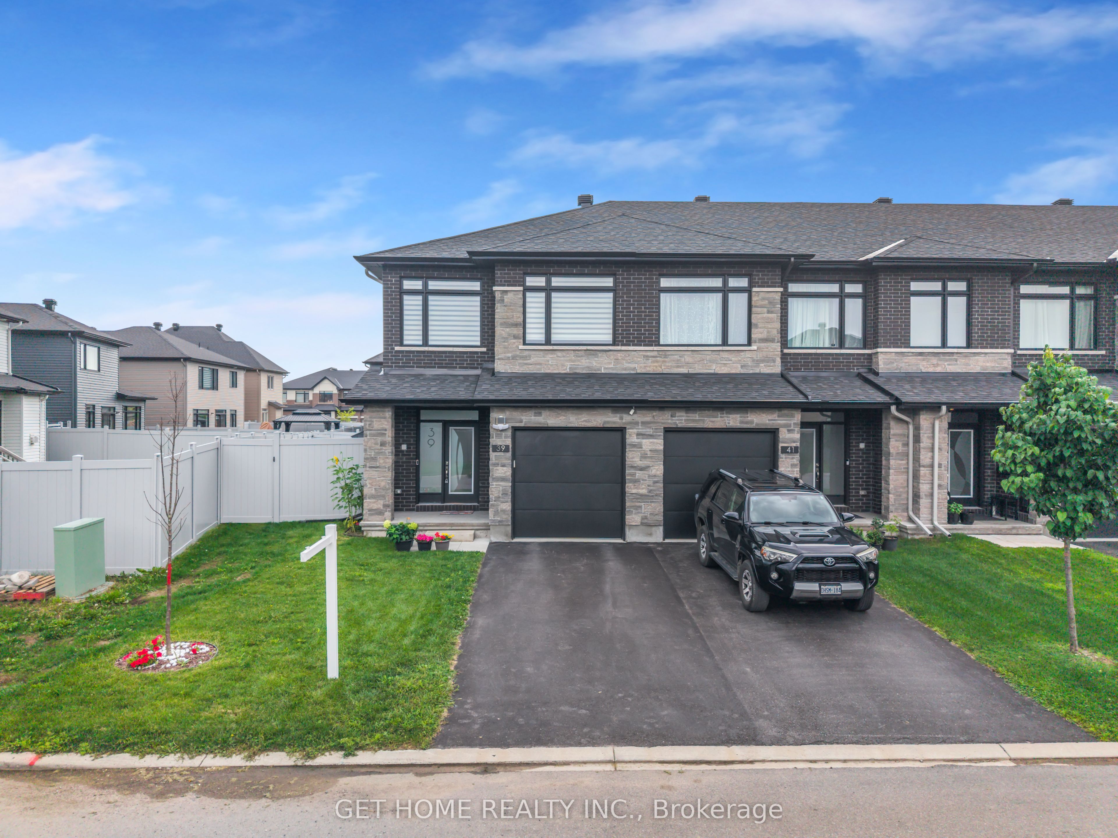 39 Hermes Avenue, Blossom Park - Airport and Area, ON K4M 0K7 photo 2