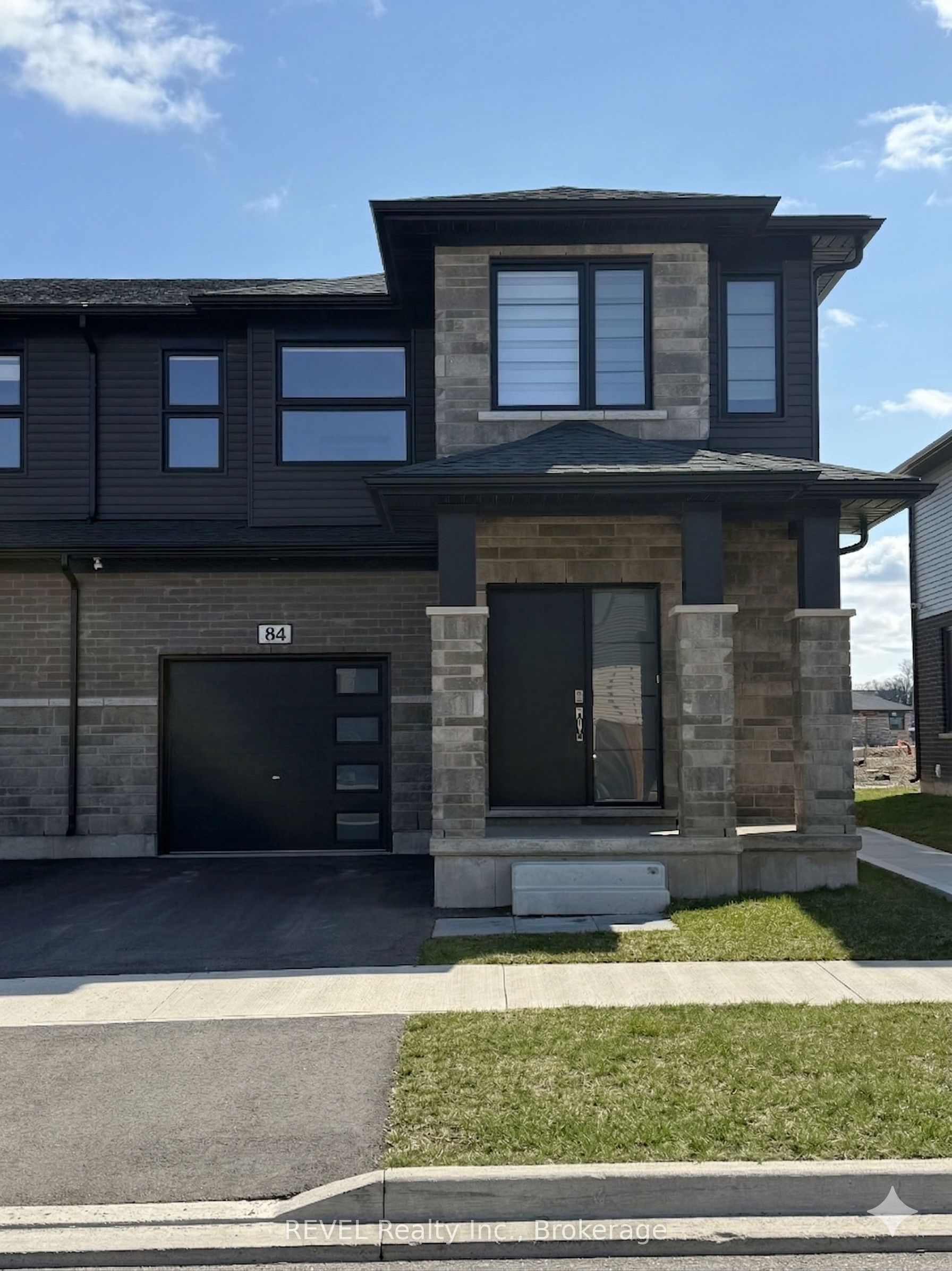 84 Acacia Road Lower Unit, Pelham, ON L0S 1E1