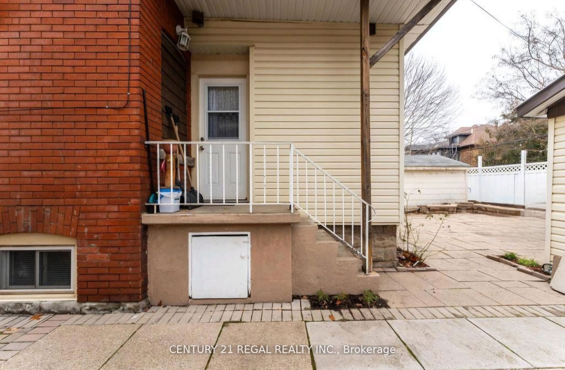 133 Eastbourne Avenue Main, Hamilton, ON L8M 2M9 photo 5