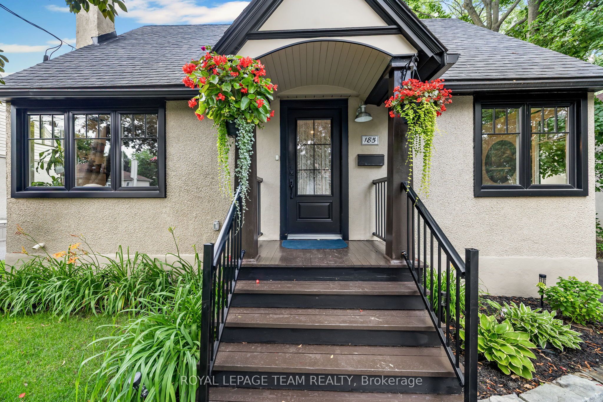 185 Camelia Avenue, Manor Park - Cardinal Glen and Area, ON K1K 2X7 photo 3