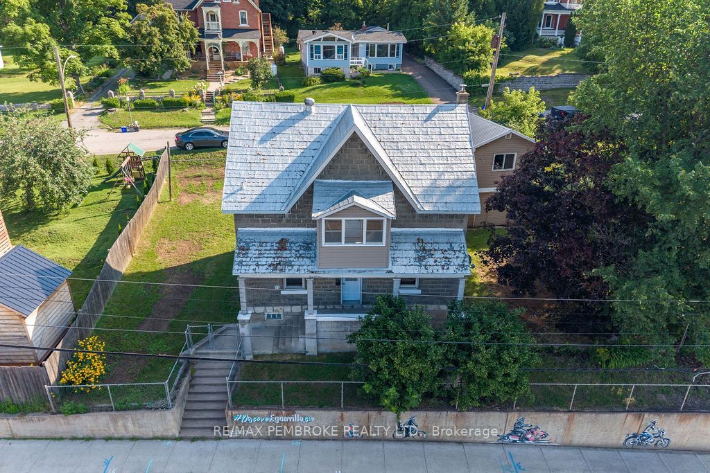 131 Bonnechere Street W, Bonnechere Valley, ON K0J 1T0