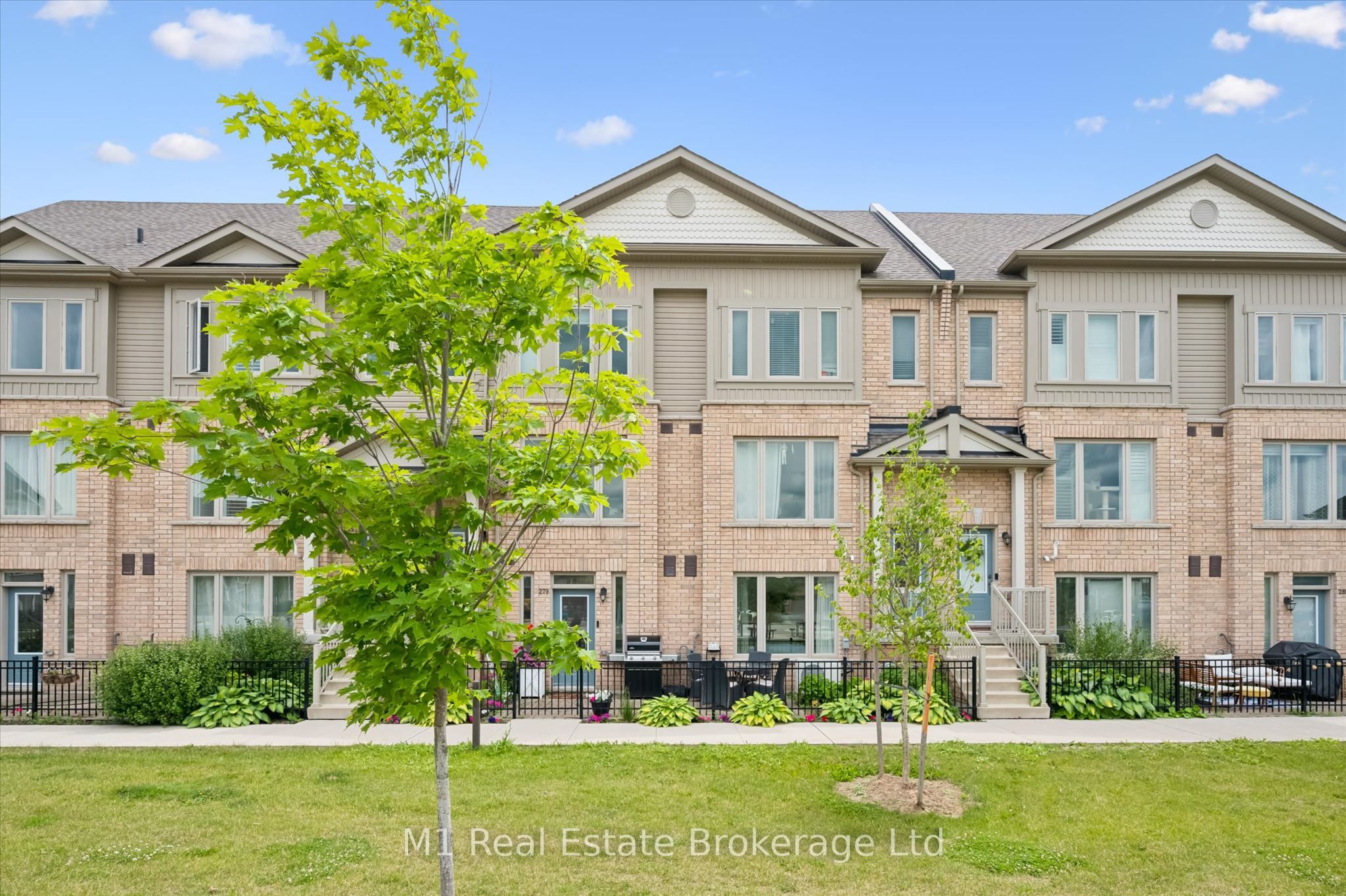279 Law Drive, Guelph, ON N1E 7E8 photo 2