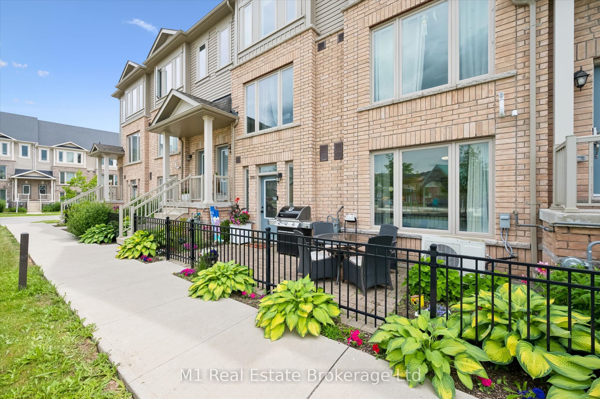 279 Law Drive, Guelph, ON N1E 7E8 photo 3