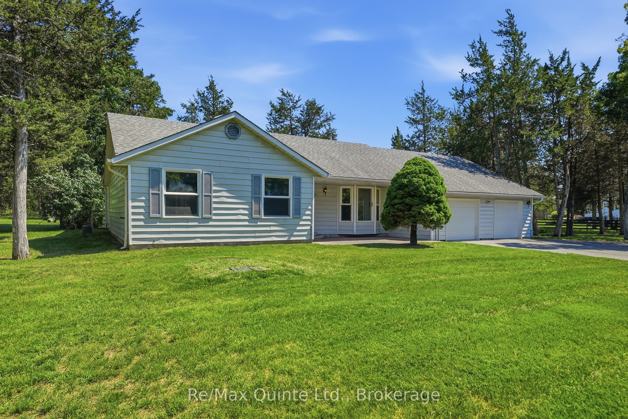 1076 Massassauga Road, Prince Edward County, ON K8N 4Z7 photo 4