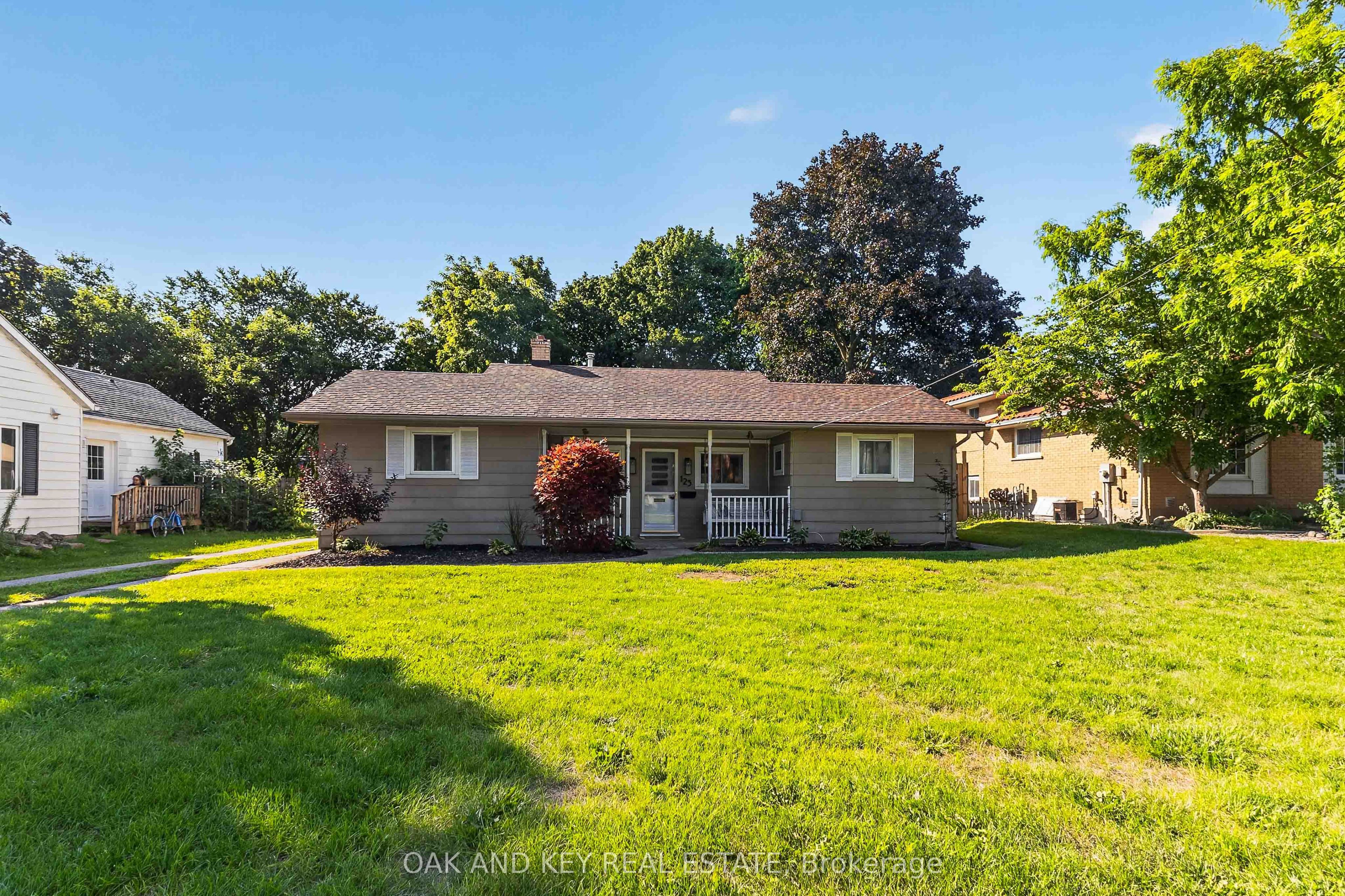 125 Keefer Street, Strathroy-Caradoc, ON N7G 1E1