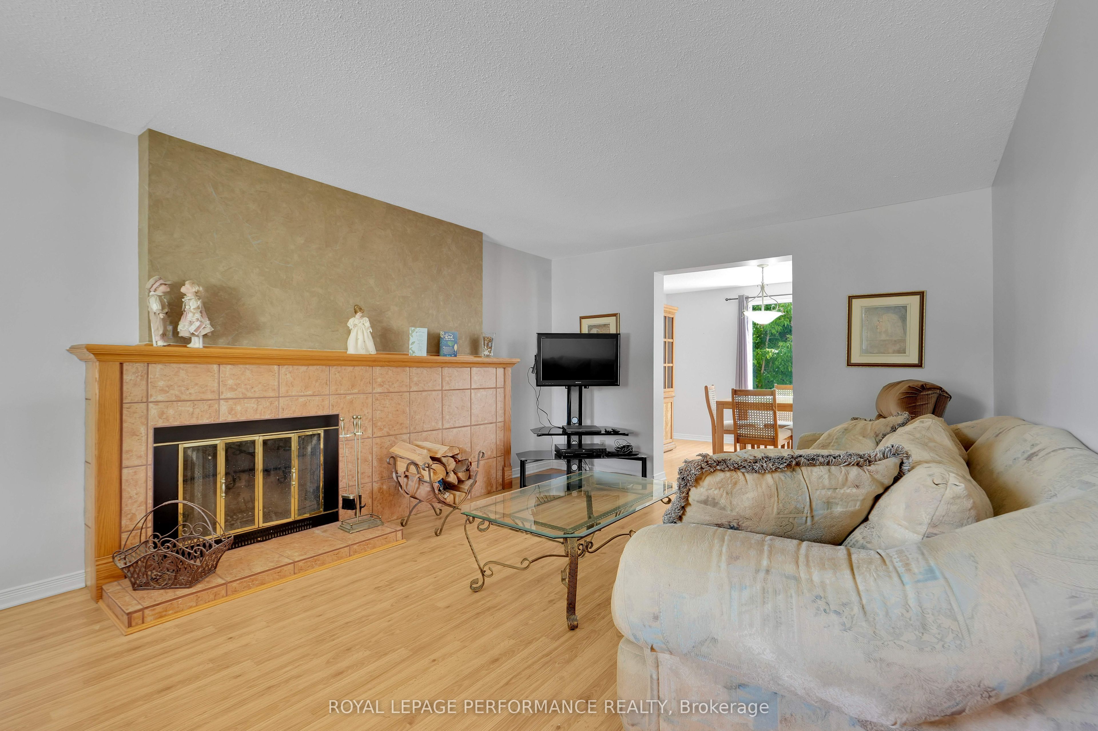 1080 Cloverlawn Court, Beacon Hill North - South and Area, ON K1J 6V8 photo 5