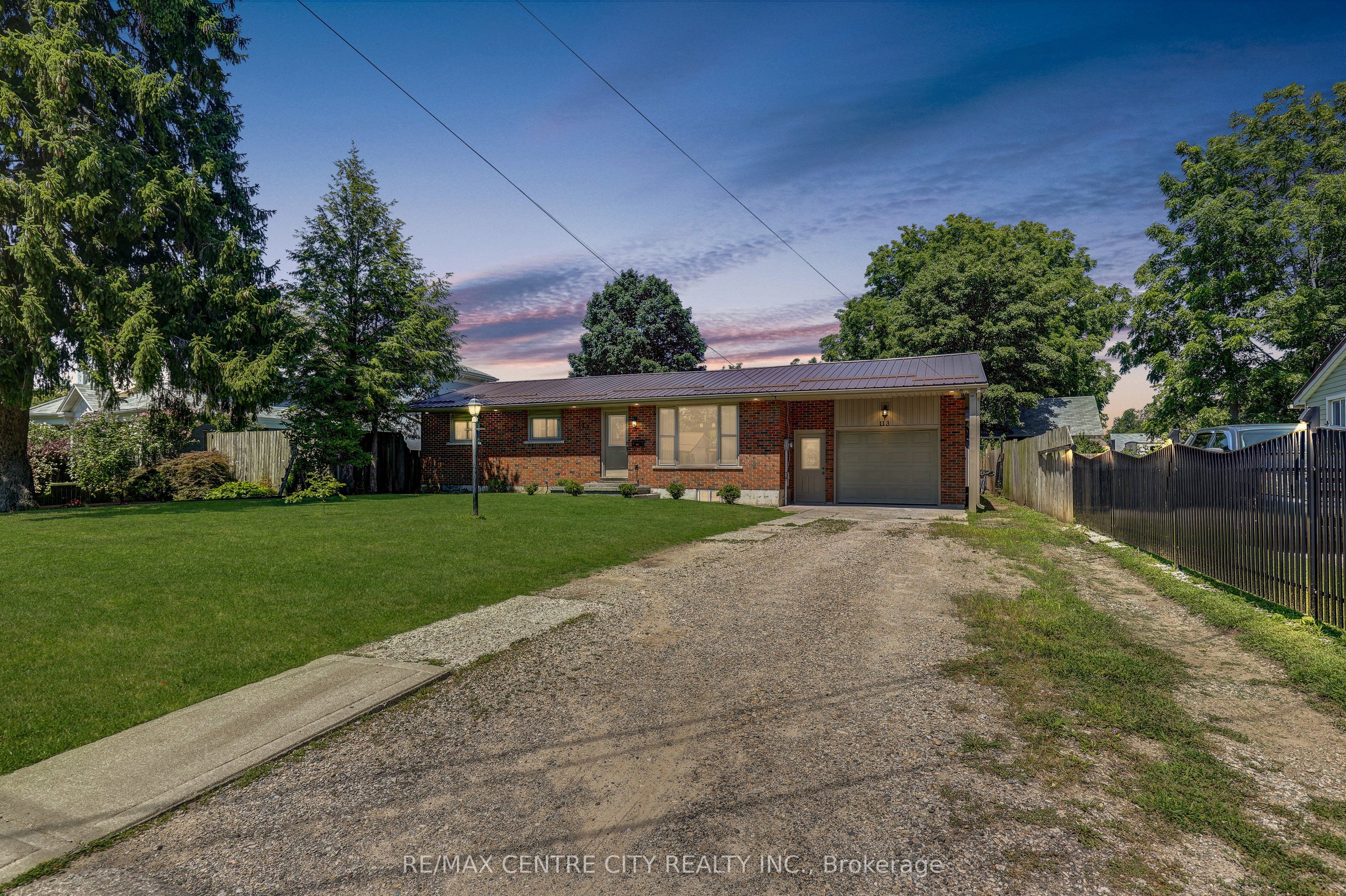 113 South Street W, Aylmer, ON N5H 1R7 photo 3