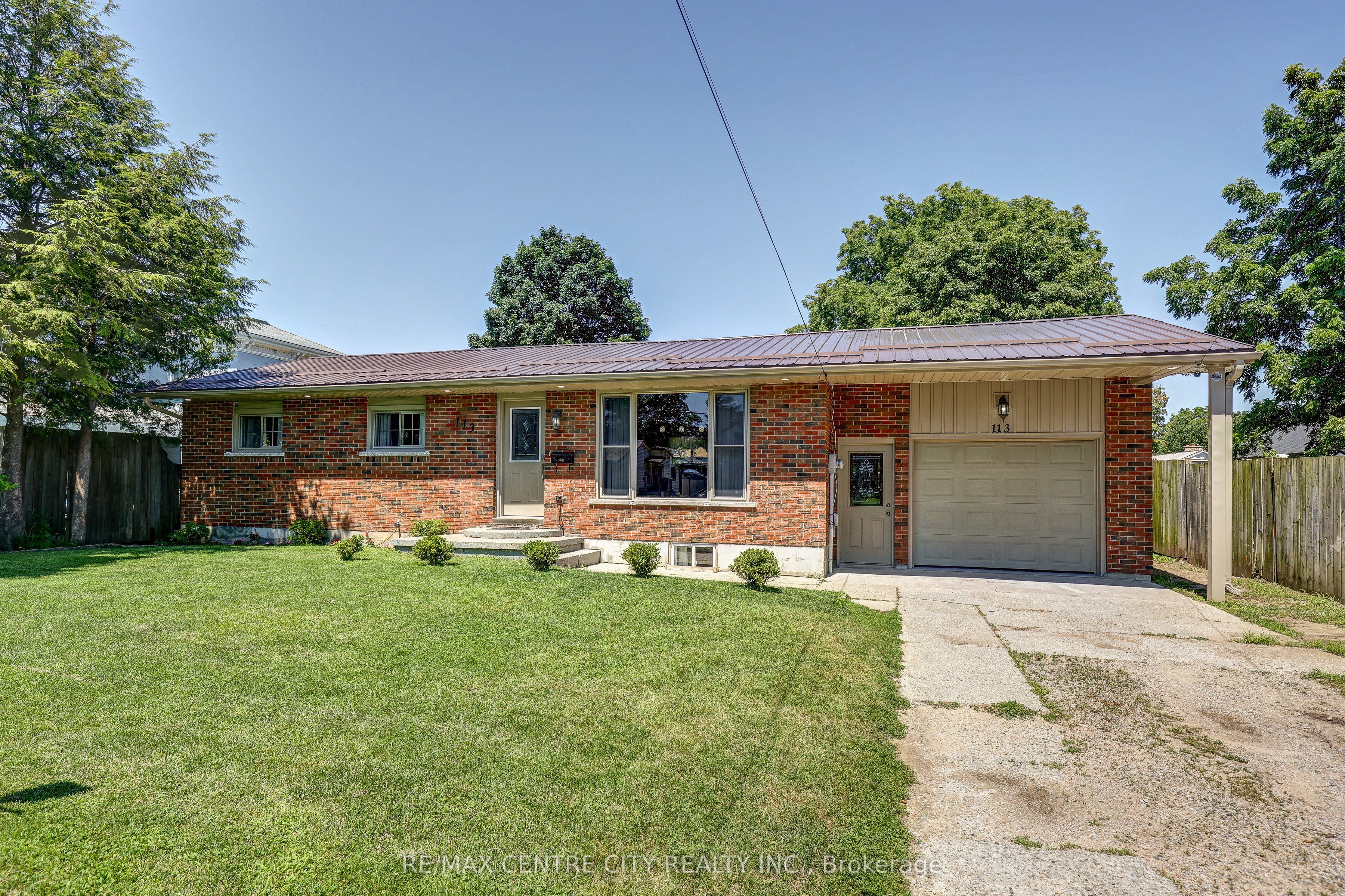 113 South Street W, Aylmer, ON N5H 1R7 photo 4