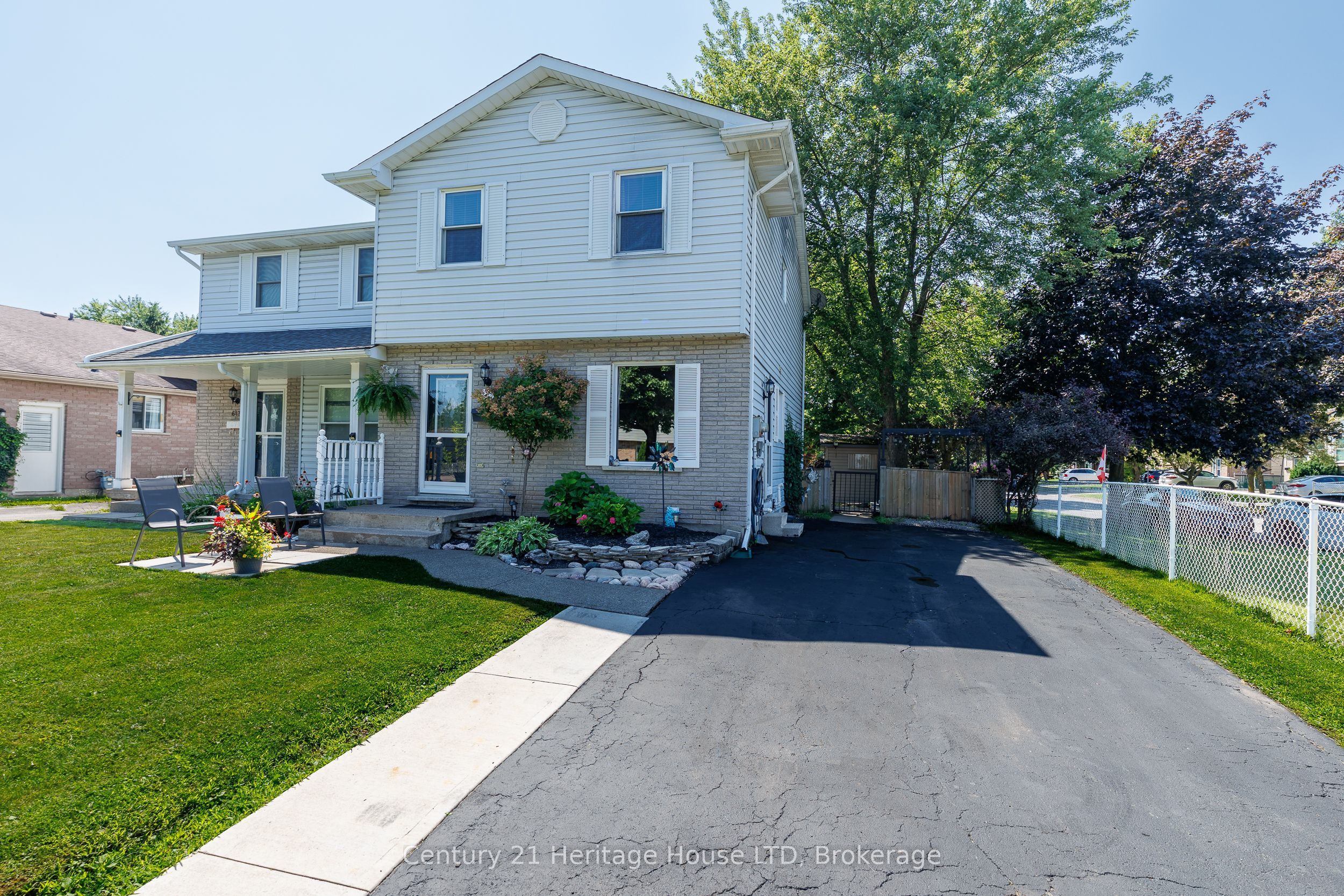 6477 Malibu Drive, Niagara Falls, ON L2H 2W4