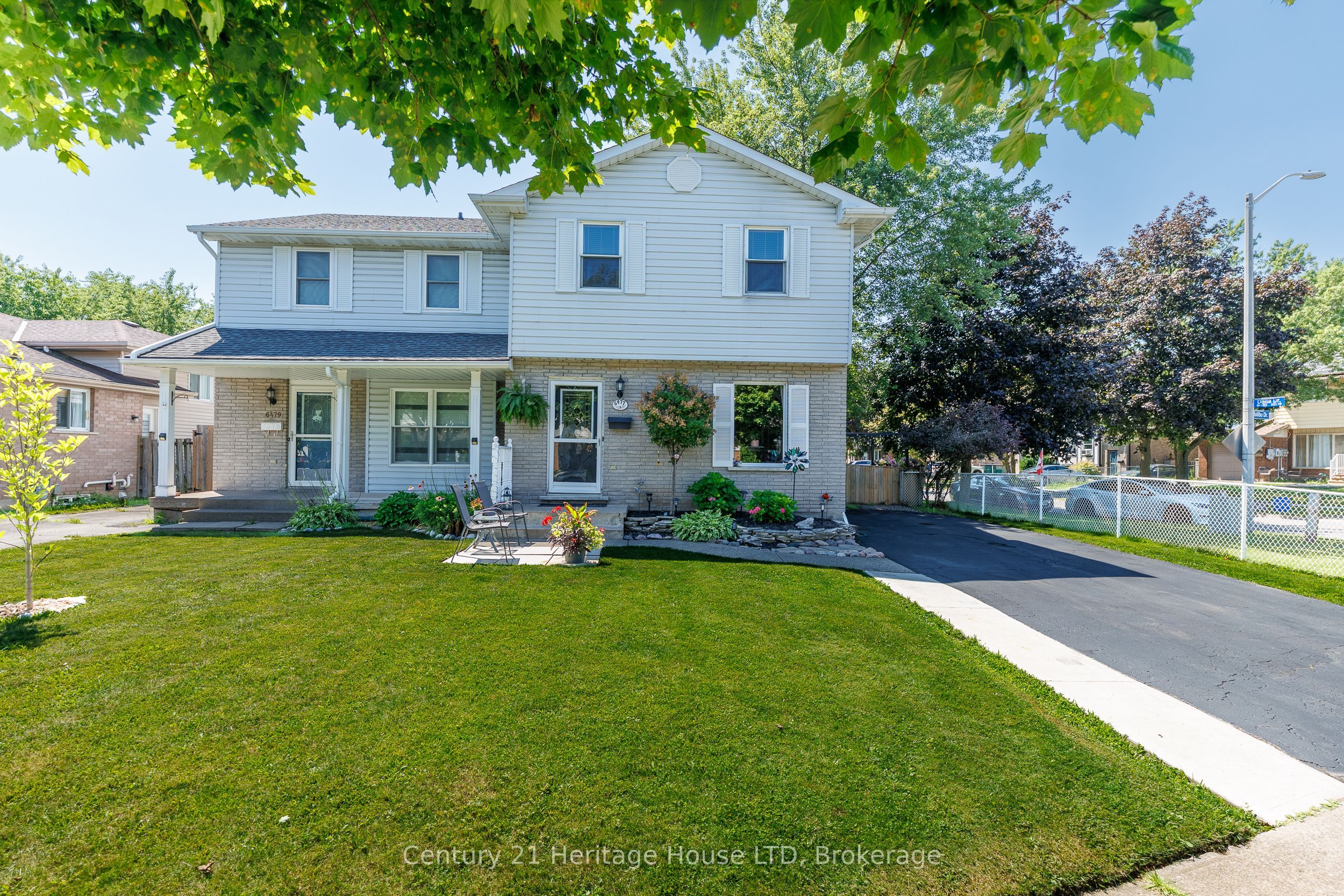 6477 Malibu Drive, Niagara Falls, ON L2H 2W4 photo 2