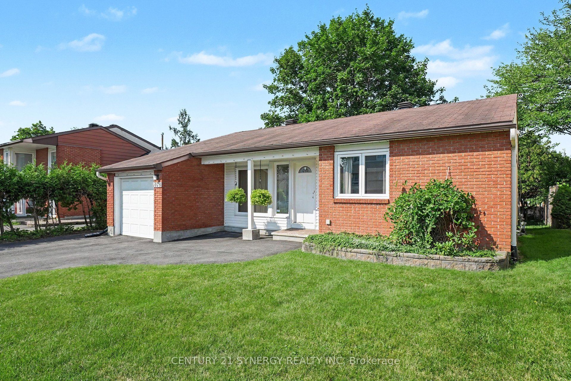 1078 Alenmede Crescent, Britannia Heights - Queensway Terrace N and Area, ON K2B 8H3 photo 2