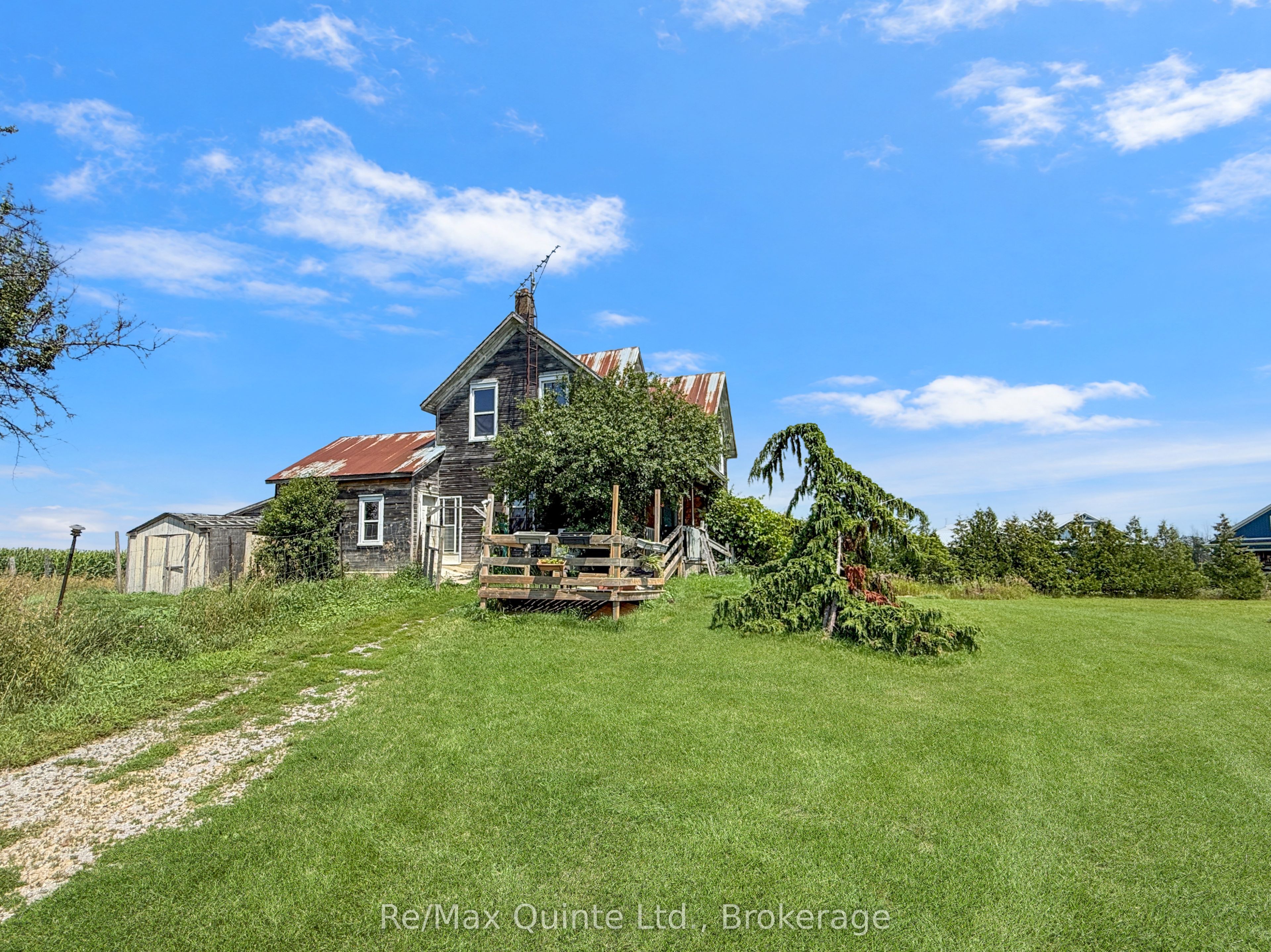 98 Swamp College Road, Prince Edward County, ON K0K 2J0 photo 3